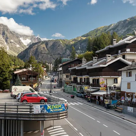 Hellochalet - Grene Typical House With Garden - 1km Cabelcar Lägenhet Valtournenche